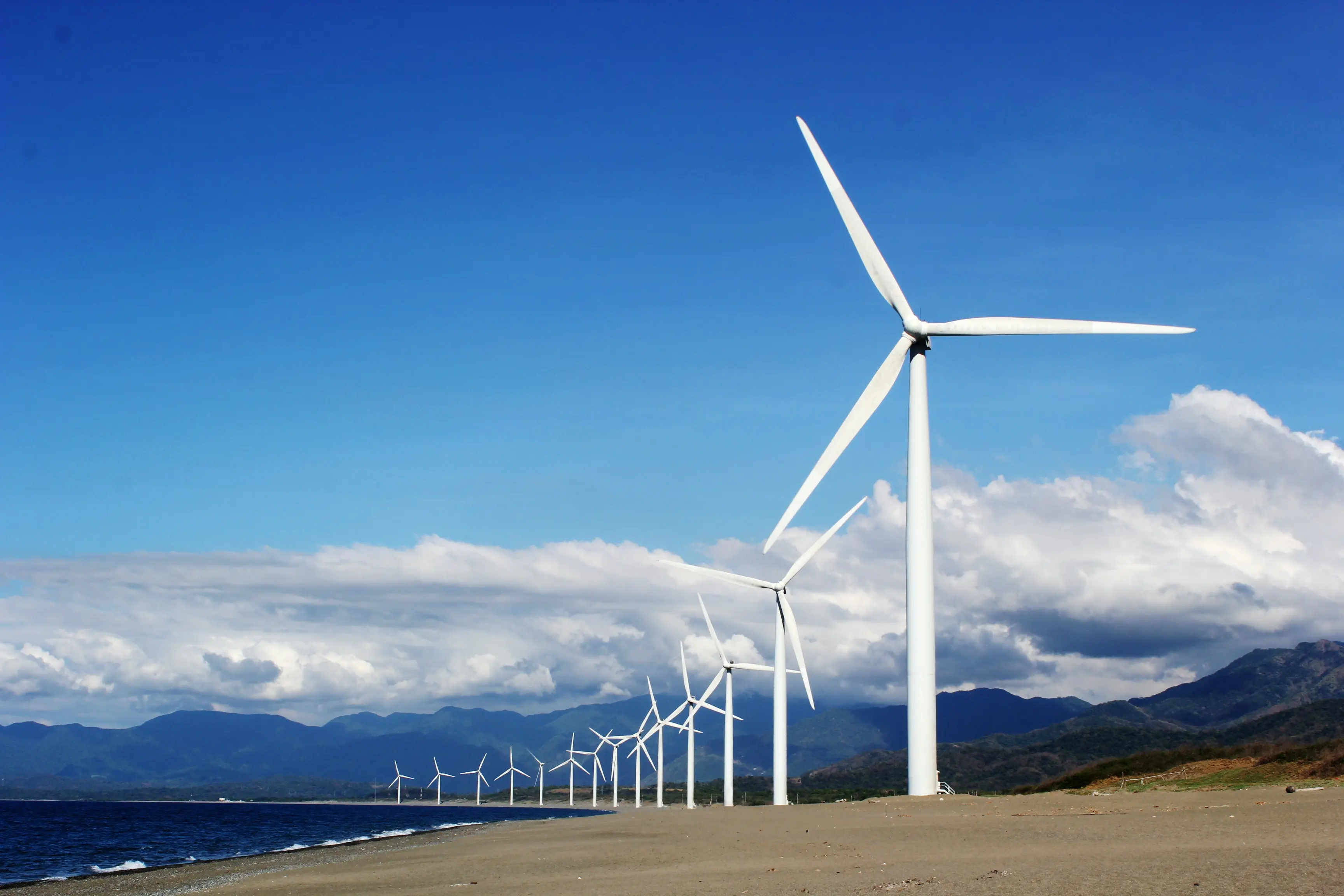 Streamlined Connectivity: Harnessing the Power of KVM Transmitter and Receiver for Efficient Operations Streamlined Connectivity: Harnessing the Power of KVM Transmitter and Receiver for Efficient Operations